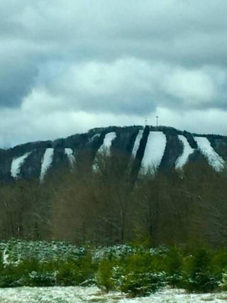 Endless Mountain Resort Union Dale Esterno foto